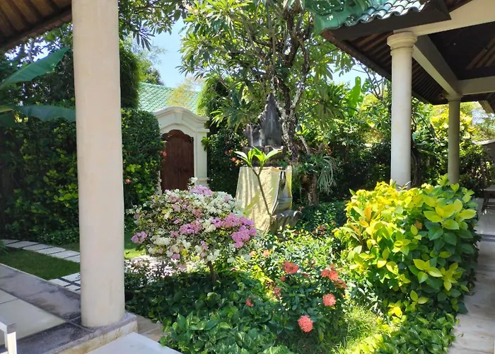 Villa Frangipani